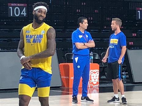 "לא אכפת לנו מהטבלה". ספרופולוס באימון