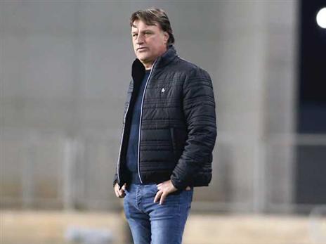 מסיבת עיתונאים מחוייכת, דראפיץ' (אלן שיבר)