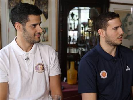 הרוש לצד בלייזר. הפעם הוא יחלוק את ההנפה עם חבר