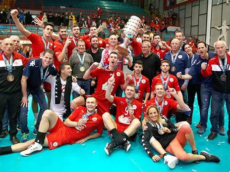 עוד גביע לארון (אלן שיבר)