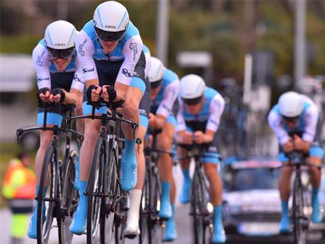 חברי אקדמי. רוצים להמשיך את המומנטום (בטיני פוטו ונועה ארנון)