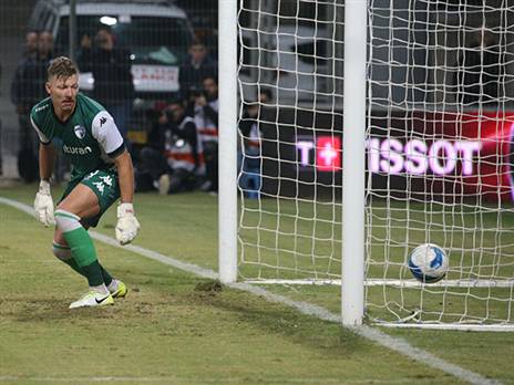 הפער בפסגה עלה לדו ספרתי (אנצ'ו גוש)