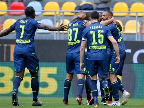 חגגה על היורדת. אודינזה (getty)