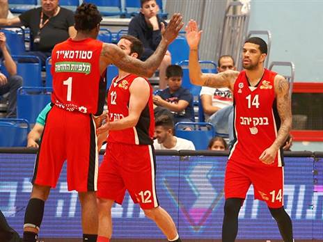 ניצחה גם בערב לא גדול. ירושלים חוגגת (צילום: אלן שיבר)