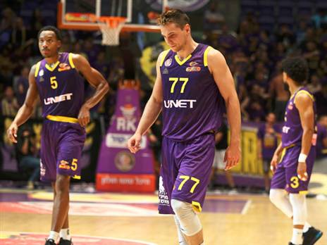 חולון בצרות (אלן שיבר)