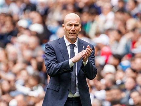 ממשיך לבנות את הקבוצה. זידאן (getty)