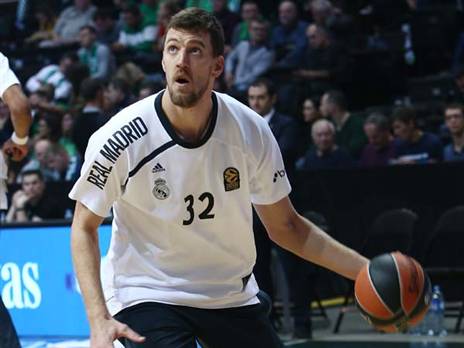 קוזמיץ'. חזר מחתונה לפנות בוקר (Getty)