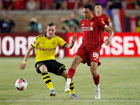 אלכסנדר ארנולד מול ברון לארסן (getty, Joe Robbins)