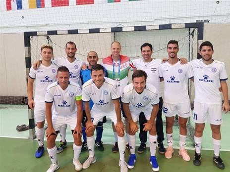 שאלוי עם הנבחרת ההונגרית (באדיבות מכבי ישראל)