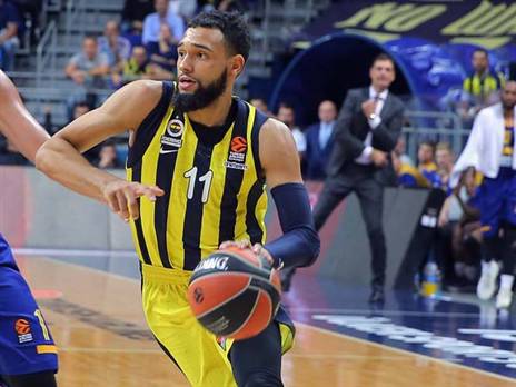 אניס יחזור למגרשים רק באוקטובר. במכבי ת"א לא לוקחים סיכון (GETTY)