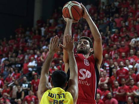 מנקו באדום. לא זוכר את התקופה לטובה (אלן שיבר)