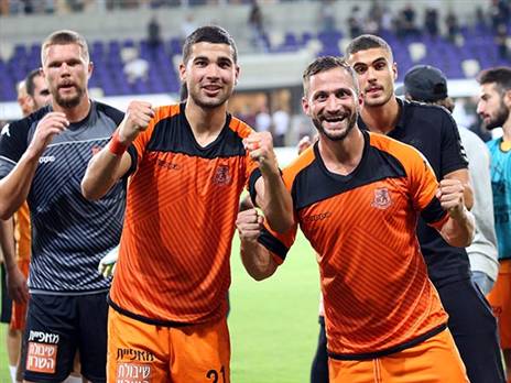 גאדיר חוגג בסיום (אודי ציטיאט)