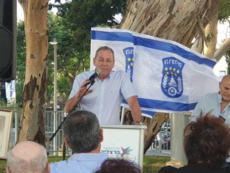 "חבל שהוא לא איתנו". כרמי באירוע לזכר שפירא