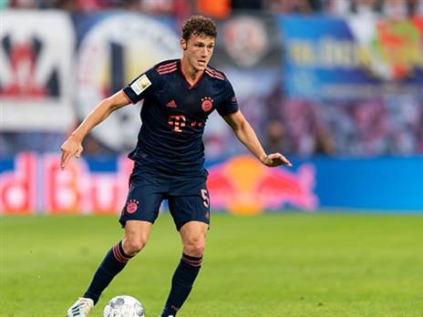 גם המגן של אלופת העולם בפנים. פבאר (getty)