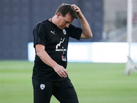 אולי הוא יחליט לעזוב בעצמו? הרצוג (אלן שיבר)