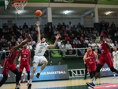 שהתקרבו במהלך המחצית הראשונה לא מעט (FIBA)