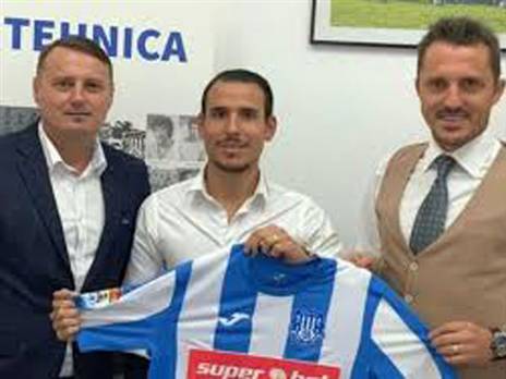 מימין, אקס סכנין, בוגדן אפוסטו שעשה את השידוך