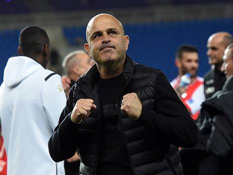 אבוקסיס חגג, אבל הודה: "צריך עוד שלושה שחקנים" (ברני ארדוב)