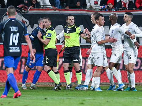 בן אברהם. "החלטה מושלמת" (סוכנות ג'יני)