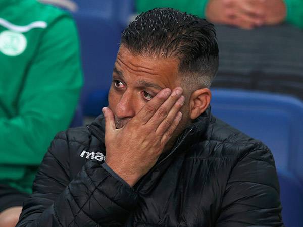 לא התפטר, פוטר. חיים (אלן שיבר)