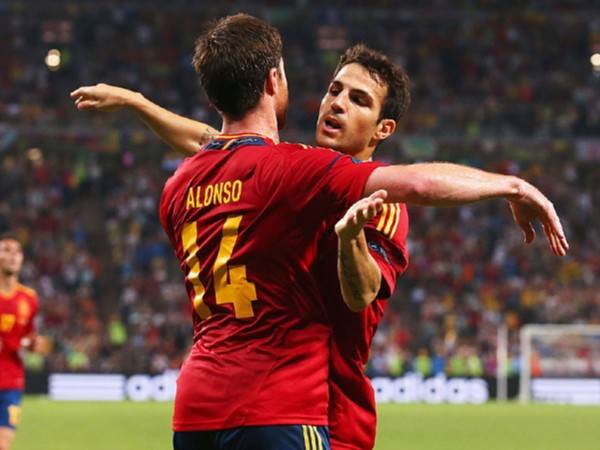 רק כמעט. פברגאס וצ'אבי אלונסו (GETTYIMAGES)