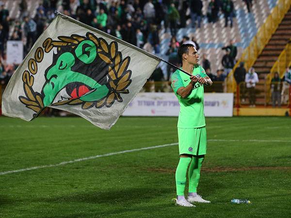 הבלם נושא הדגל. סיינסברי (צילום: לירון מולדובן)