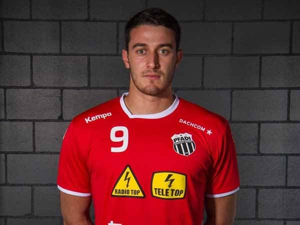 כהן במדי וינטרתור (מתוך האתר הרשמי של הקבוצה)