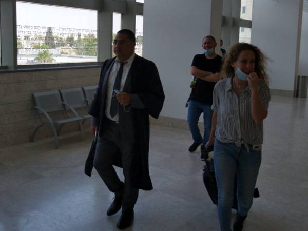 עורכי הדין. ההחלטה לצו איסור הפרסום: בראשון