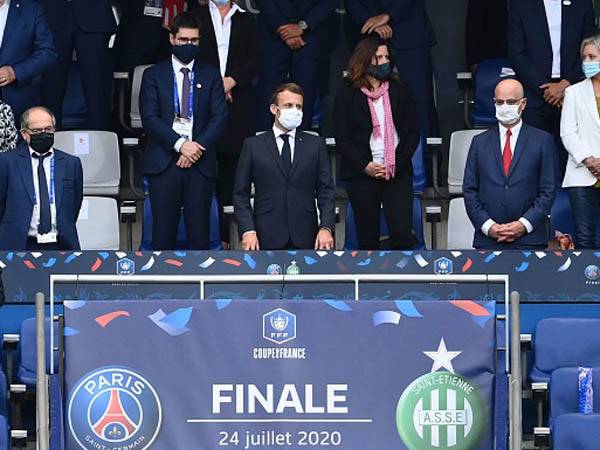 וגם נשיא צרפת, עמנואל מקרון, שיעניק בסיום את הגביע למנצחת (getty)