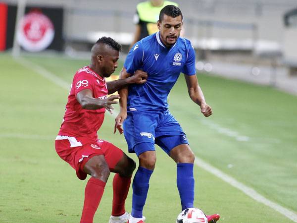 פ"ת ניצחה הפועל ת"א (אלן שיבר)