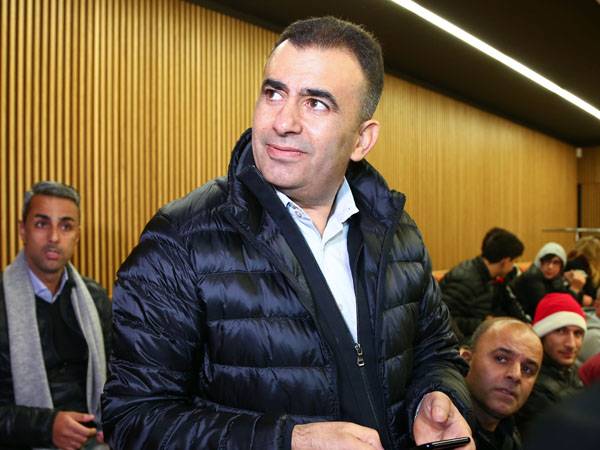 בעלי הפועל עונה לביקורות. ניסנוב (צילום: דני מרון)