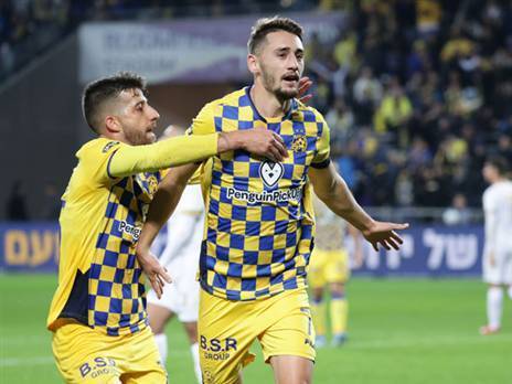 "שמחה בשביל שניהם שלא נמצאו אשמים", מיכה ואצילי