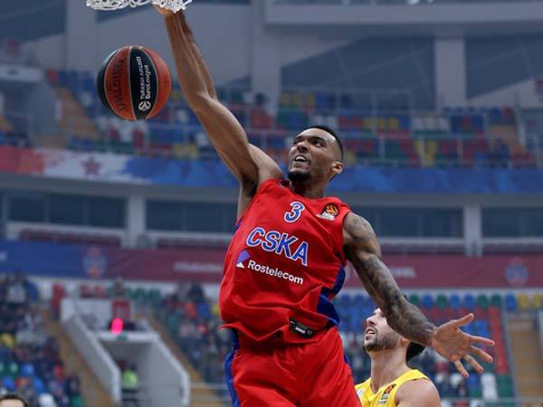 בולומבוי עם דאנק גדול (יורוליג)