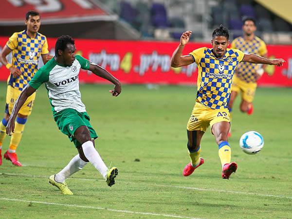 ב-1 בנובמבר, מכבי חיפה - מכבי ת"א (אלן שיבר)