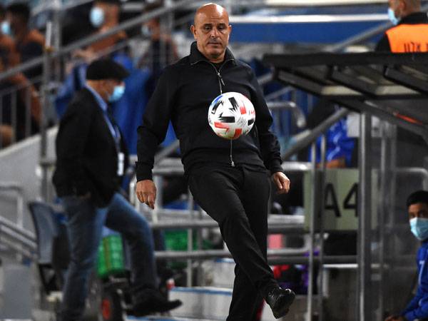 לא חסך בביקורת. אבוקסיס (ברני ארדוב)