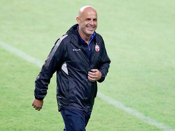 אבוקסיס מחוייך באימון ב"ש (אלן שיבר)