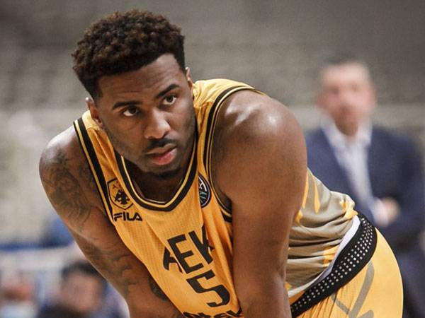 אבל לנגפורד היה בלתי ניתן לעצירה (באדיבות אתר ליגת האלופות)