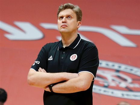 אדומייטיס. לא בטוח שזה השחקן שהוא צריך (פיב"א)