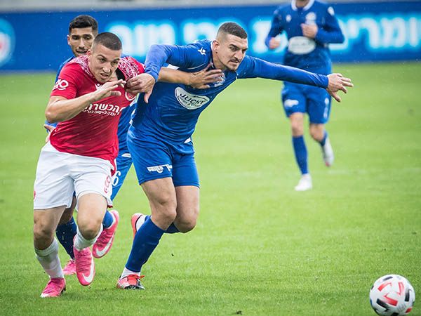 בלוריאן בפנים. פרס על עונה טובה (עודד קרני)