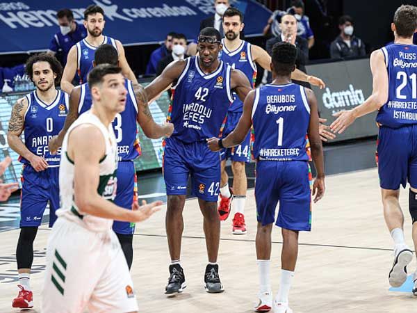 תבוסה כואבת לפנאתינייקוס מול אנדולו אפס (Getty)