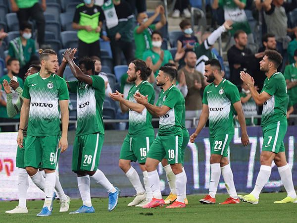 שחקני חיפה. גורמים לאוהדים ליהנות גם מהדרך (דני מרון)