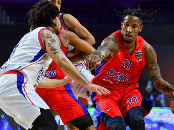 אלא שקלייברן החזיר את הרוסים למשחק (GETTY)