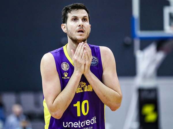 "עדיין יכול לשחק ביורוליג" (פיב"א)