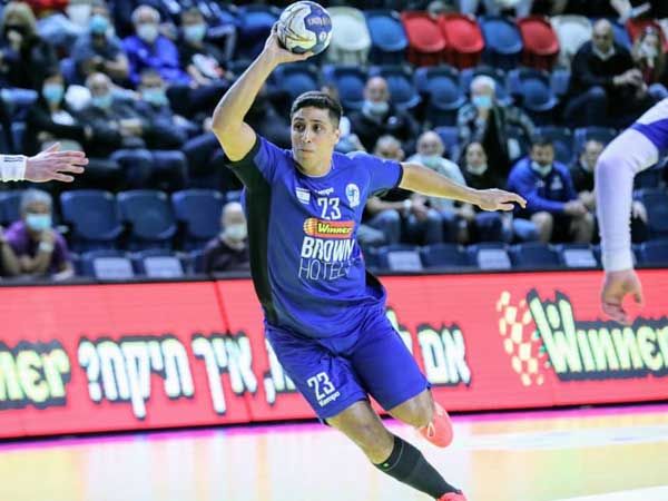 יונתן דיין. עושה חיל מעבר לים (צילום: איגוד הכדוריד)