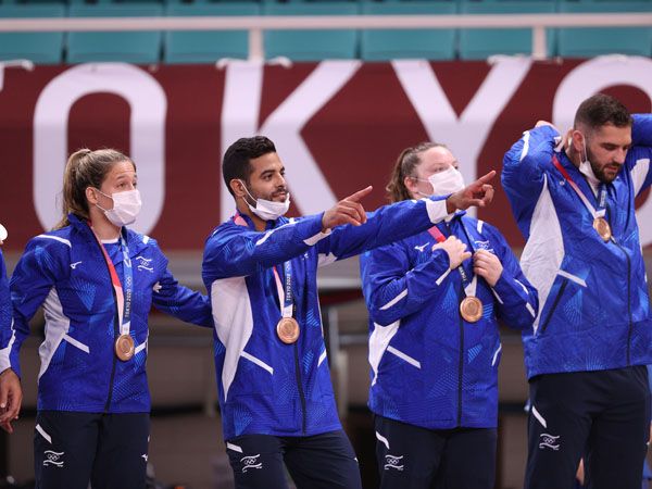 מוקי חוגג בטקס הענקת המדליות (getty)