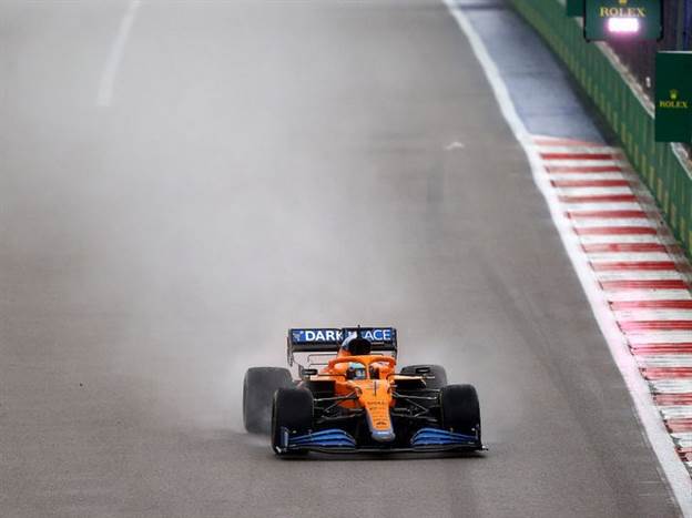 לאנדו נוריס בגשם (צילום: Getty)