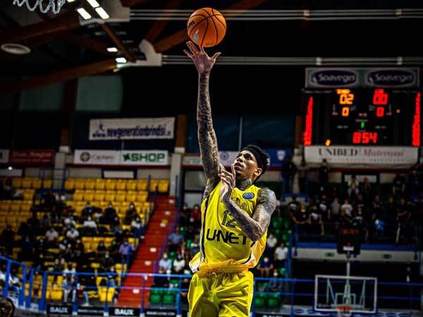 (FIBA)
