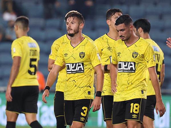 הרבה אוהדים צפויים לבוא לתמוך בהם. שחקני בית"ר (דני מרון)