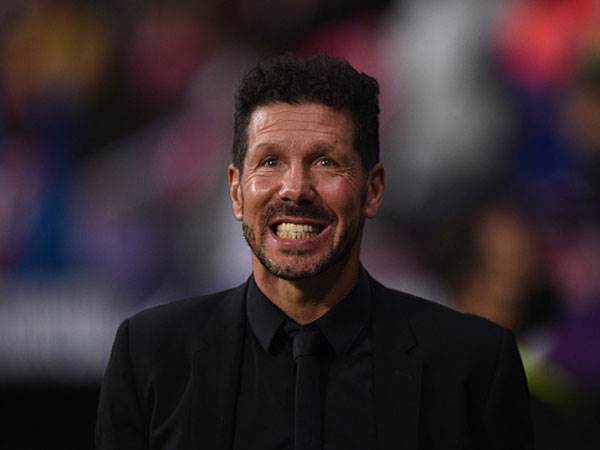 העצבים נראו לא רק על הדשא, גם על הקווים. סימאונה (getty)