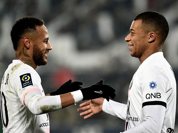 אחד החזיר את הפאר, השני הוכיח את חיוניותו. (GETTY)